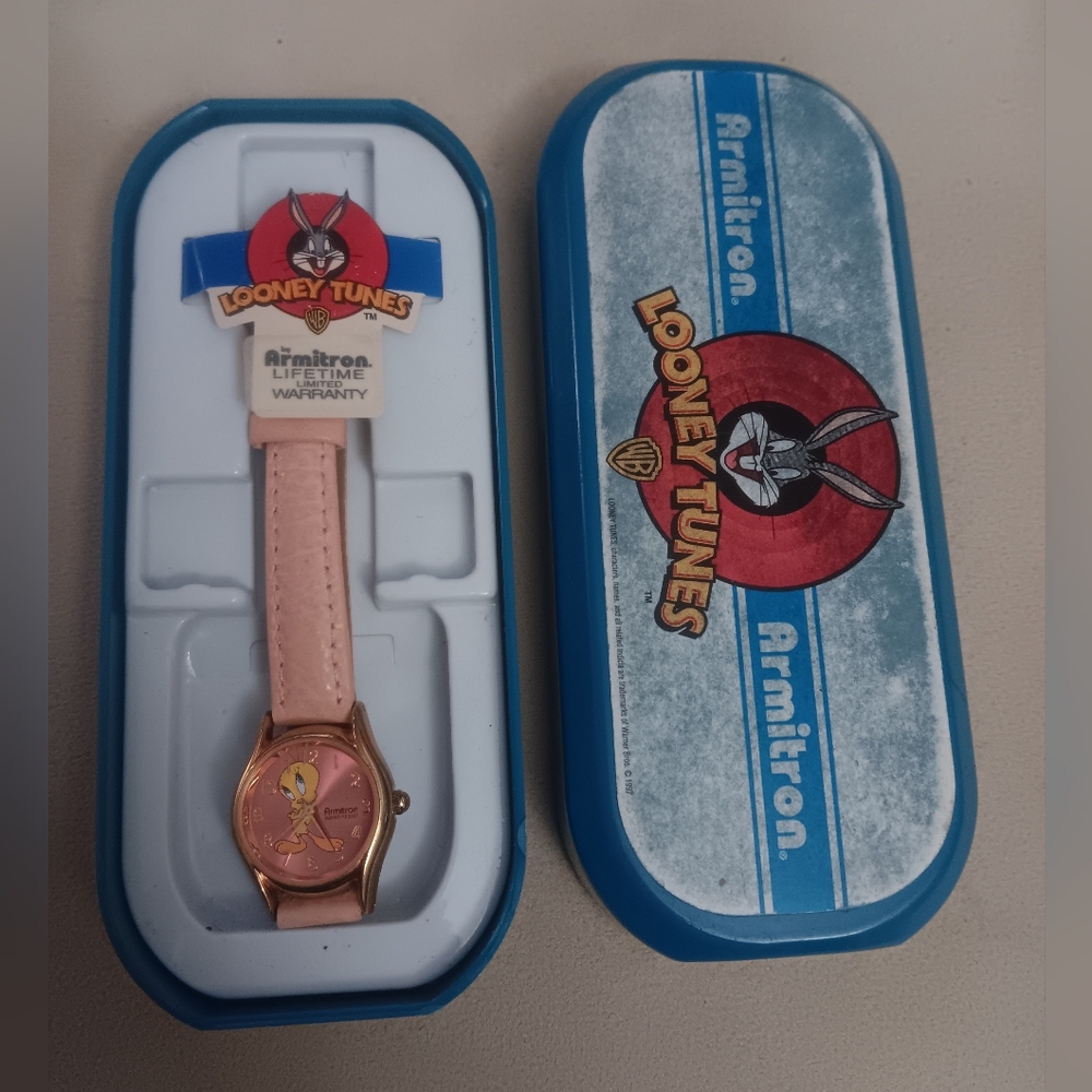 Tweety Looney Tunes Pink Vintage Watch